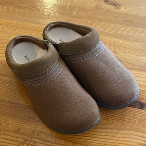 REVITALIGN Beige Comfort Slip-Ons